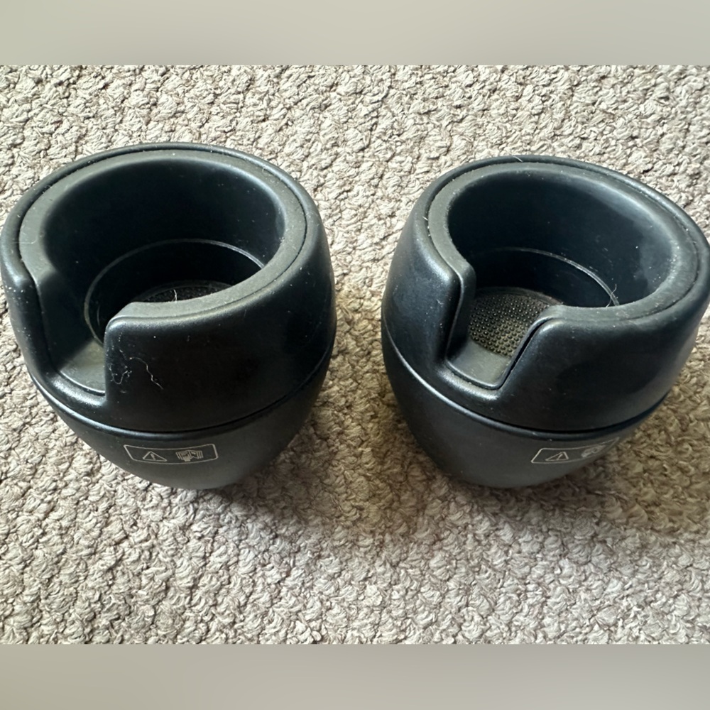 Land Rover Discovery Cup Holders Black, left and right/pair